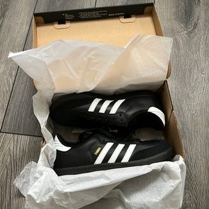 NWT Adidas Sambas